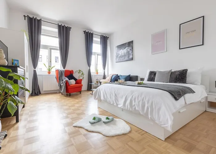 Vienna Central Station Apartment